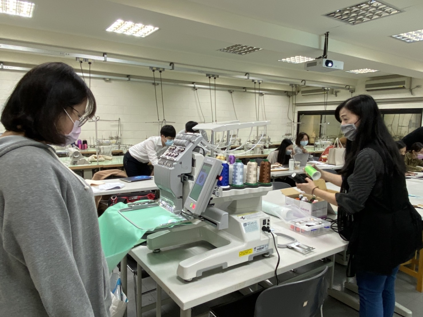 B2-M-2品牌實驗室與多元創新實驗室培育計畫(二)多元創業實戰課程