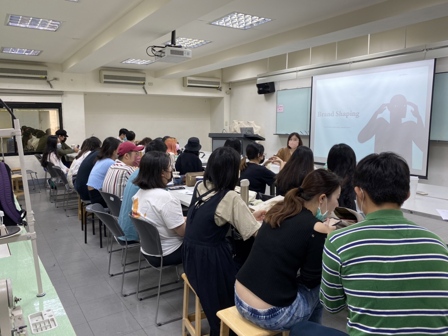 B2-M-2品牌實驗室與多元創新實驗室培育計畫(二)多元創業實戰課程 
