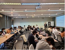 (高教)D1-3 企管系《翻轉人生-新南向》課程業師演講