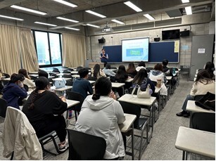 (高教)D1-3 企管系《翻轉人生-新南向》課程業師演講