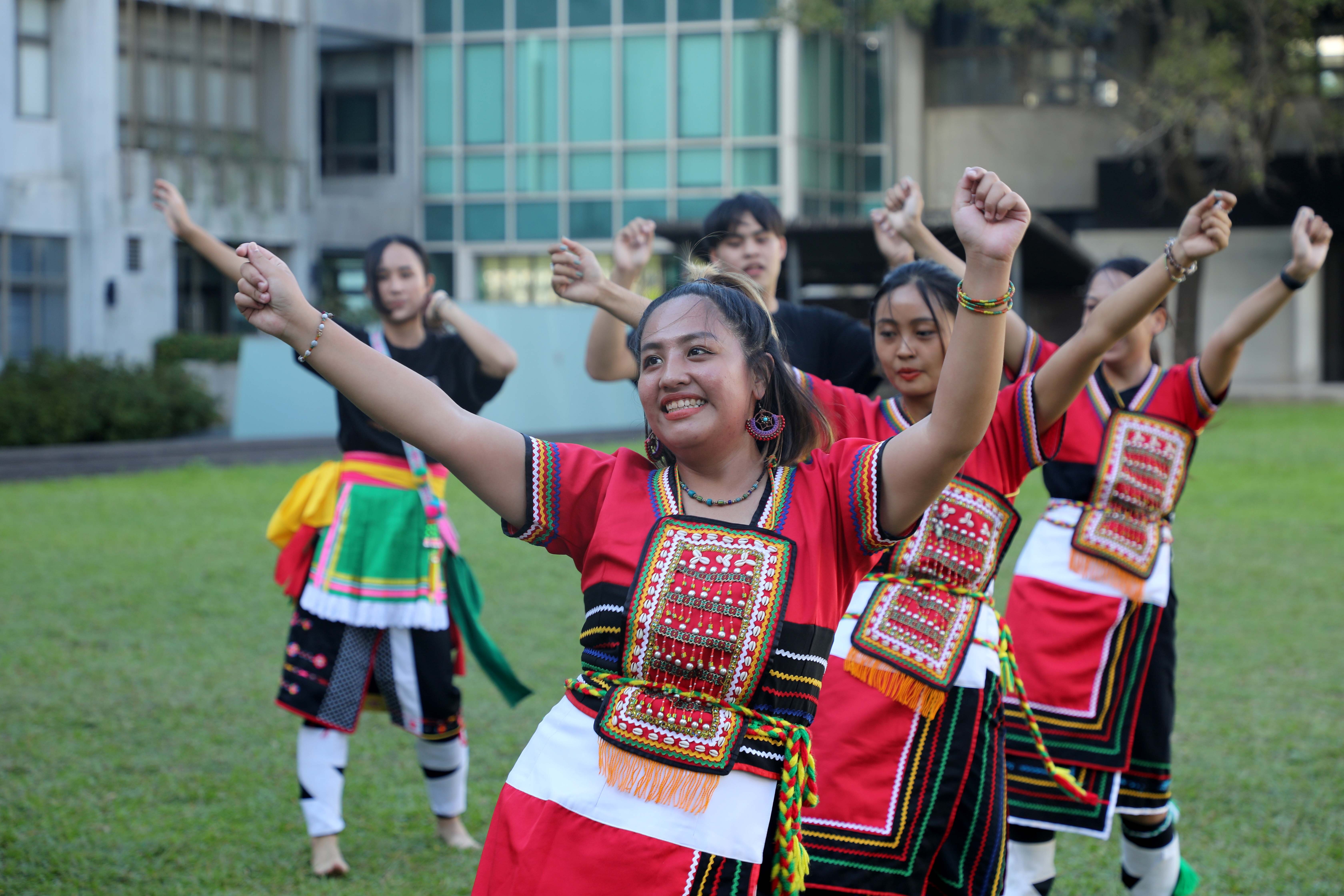 110年度高等教育深耕計畫成果發表活動花絮- Semenay原住民學生歌舞表演